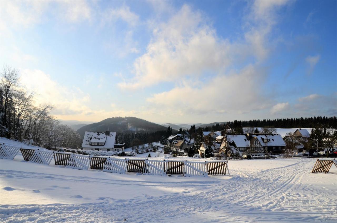 Berggasthof Zur Glocke Winterberg Bagian luar foto